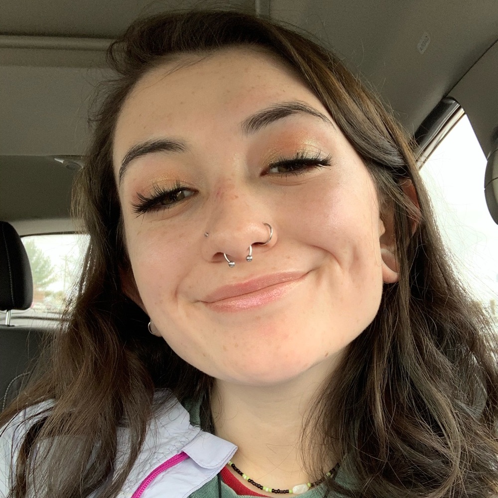Meet your Posher, Alayna